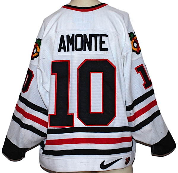 Tony Amonte of the Chicago Blackhawks in action during the game