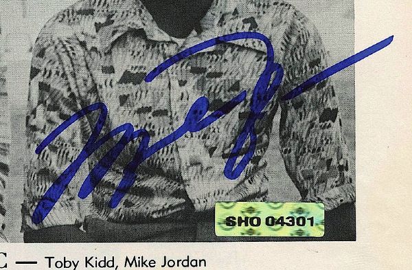 1978 Michael Jordan Junior High School Autographed Yearbook (UDA) (JSA)