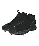 2000 Derek Jeter New York Yankees Game-Used and Autographed Cleats (Steiner) (JSA)