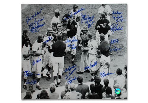 1969 New York Mets Team Signed 16” x 20” Photo (Championship Season)