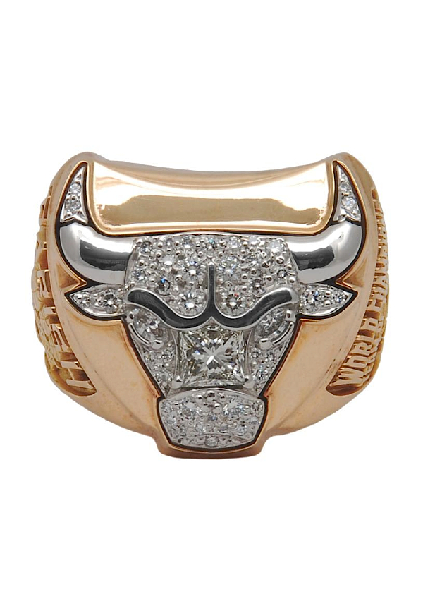 Robert Parish's Bulls Championship Ring Coming to Auction