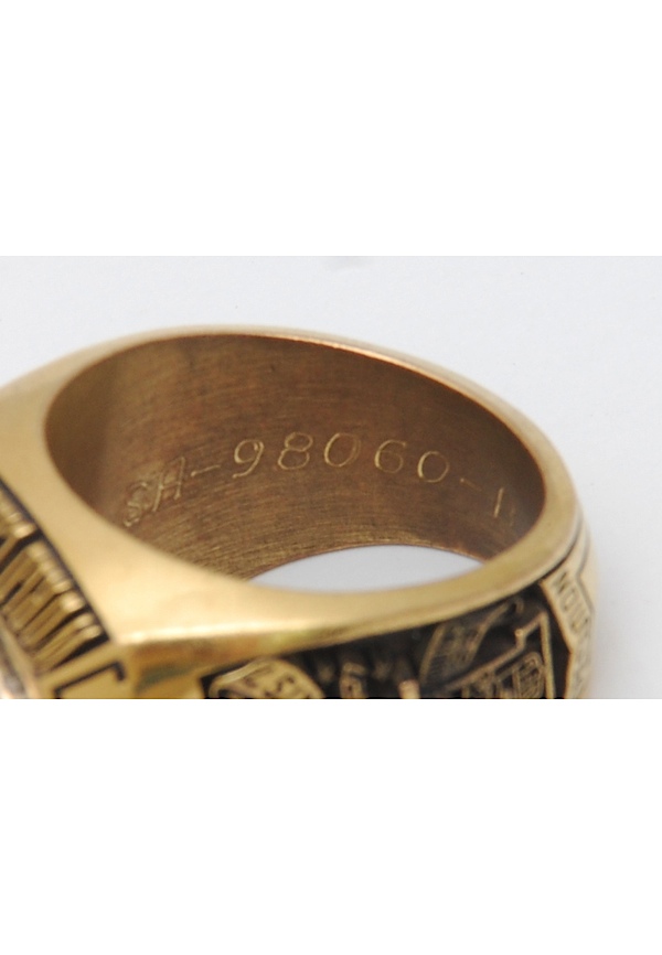 Lot Detail - 1969 Joe Namath NY Jets Super Bowl III Championship Ring  (Salesman's Sample)