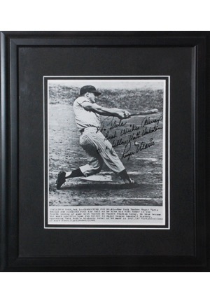 Framed 10/1/1961 Roger Maris "61st Homer" Autographed Wire Photo Inscribed to Coach Dale Brown (JSA)