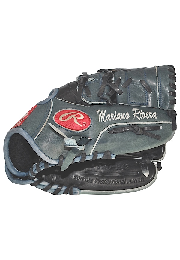 Lot Detail - 2002 Mariano Rivera New York Yankees Game-Used & Autographed  Glove (Full JSA LOA • Esken LOA)