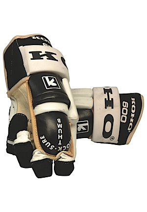 1990s Mario Lemieux Pittsburgh Penguins Game-Used & Autographed Gloves (JSA)