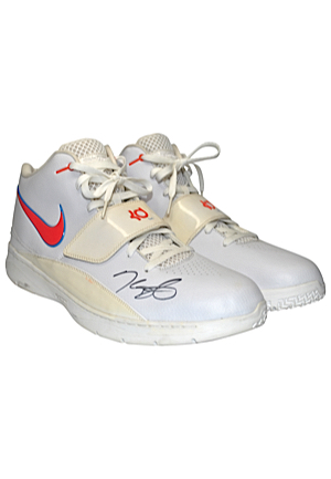 2010-11 Kevin Durant Oklahoma City Thunder Game-Used & Autographed Sneakers (JSA • NBA Scoring Champion • Ball Boy LOA)