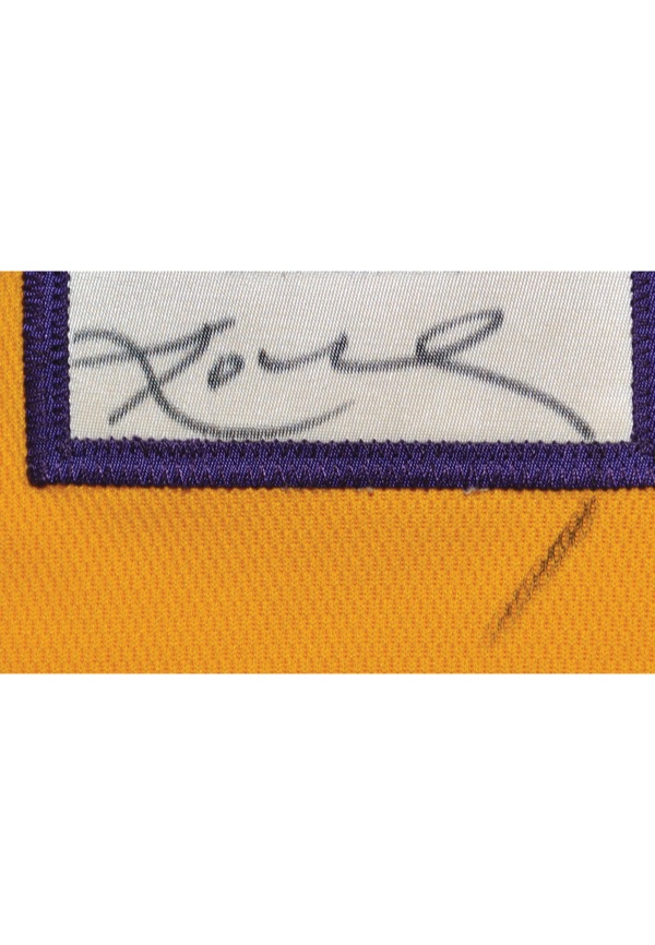 Lot Detail - 2008-09 Kobe Bryant Los Angeles Lakers Game-Used & Autographed  Home Jersey (Full JSA LOA • Championship Season • NBA Finals MVP • Prepared  For Game 6 Of NBA Finals)