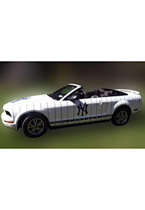 2005 Ford Mustang New York Yankees Limited Edition Factory Home "Pinstripe" Convertible