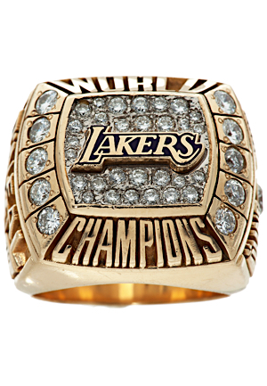 2000 Shaquille ONeal Los Angeles Lakers NBA Championship Ring Gifted To His Publicist With Original Presentation Box