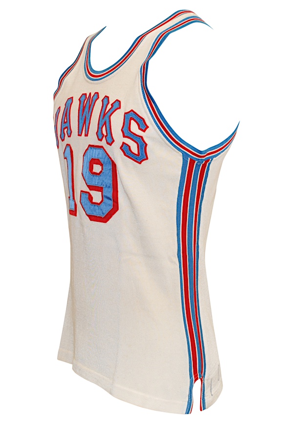1978-79 Pete Maravich Game Worn Uniform. Basketball Collectibles, Lot  #82098