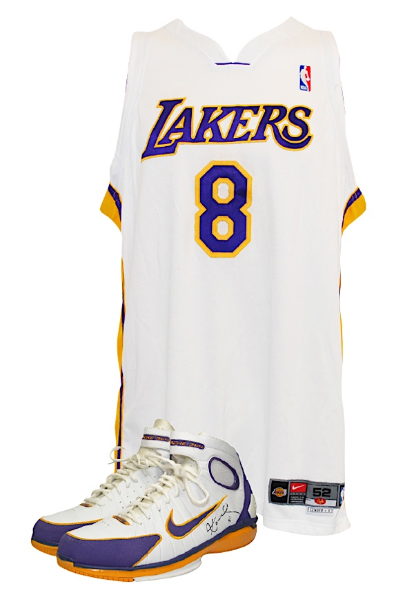 Lot Detail - 2003-04 Kobe Bryant Los Angeles Lakers Game-Used Sunday  Alternate Home Jersey & Dual Autographed Sneakers Attributed To The NBA  Playoffs (2)(JSA • PSA/DNA • Meza LOAs)
