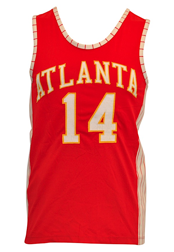 Hawks To Honor 1970s Alumni With Vintage Throwback Jersey