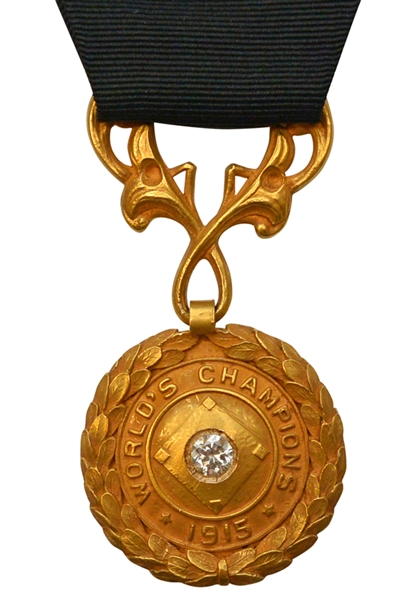 1915 Boston Red Sox Players Championship Medallion & Original Ribbon Presented To Larry Gardner (Family LOA)