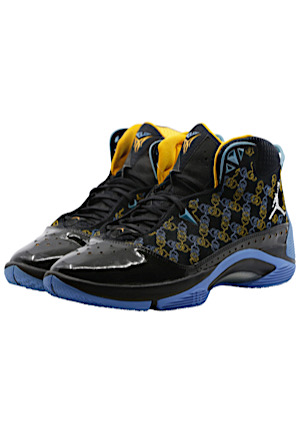 Circa 2008 Carmelo Anthony Denver Nuggets Game-Used PE Shoes