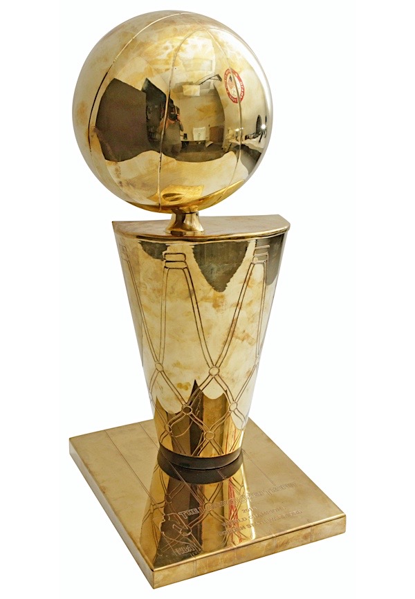 Lot Detail - 2015 Golden State Warriors Larry O'Brien NBA Championship  Replica Trophy