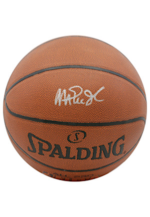 Magic Johnson Single-Signed Spalding Basketball (PSA/DNA Sticker)