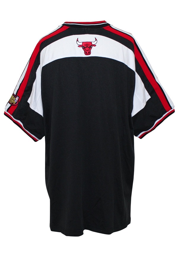 Lot Detail - 1998 Scottie Pippen Chicago Bulls NBA Finals Game 6 Game-Used Warm-Up  Shooting Shirt (Championship Season • Sourced From Ball Boy)