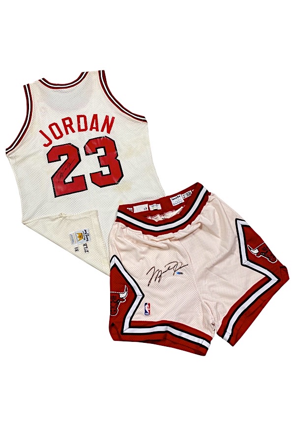 Lot Detail - 1999 UD Employee Game Michael Jordan Signed Game Used