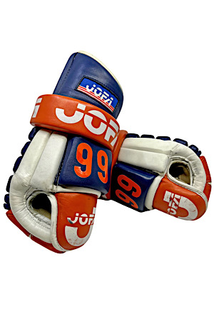 1988 Wayne Gretzky Edmonton Oilers Stanley Cup Clinching Game-Used Gloves (Photo-Match • Final Game As An Oiler)