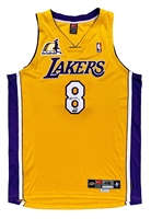 Kobe Bryant 2000 NBA Champs LA Lakers Signed Jersey (UDA)