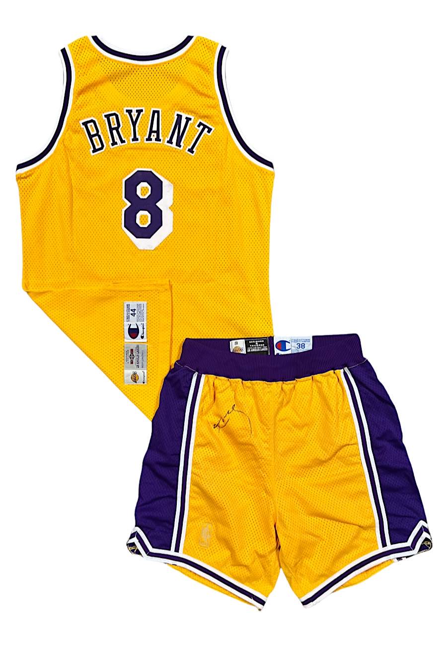 Kobe's Official LA Lakers Jersey, 1996/97 - Signed by the Players