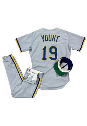 1991 Robin Yount Milwaukee Brewers Game-Used & Autographed Uniform & Cap (3)(Photo-Matched & Graded 10 • JSA)