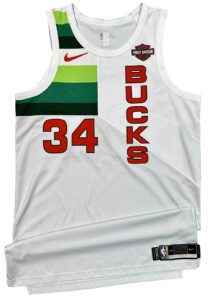 1/1/2019 Giannis Antetokounmpo Milwaukee Bucks Game-Used Jersey