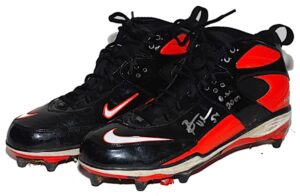 11/25/2007 Brian Urlacher Chicago Bears Game-Used & Autographed Cleats