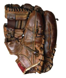 1960s Brooks Robinson Game-Used & Signed Glove