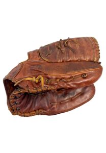 1965 Willie Mays SF Giants Game-Used Glove