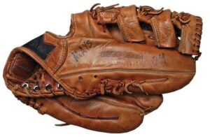 1967 Willie Mays San Francisco Giants Game-Used & Autographed Glove