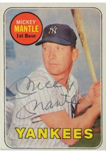 1969 Topps Mickey Mantle New York Yankees #500 Autographed Baseball Card