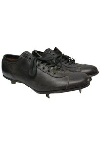 1972-73 Willie Mays New York Mets Game-Used Cleats