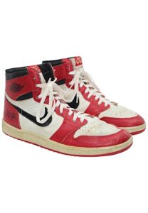 1985 Michael Jordan Chicago Bulls “Air Jordan 1” Shoes