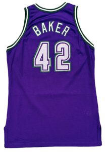 1995-96 Vin Baker Milwaukee Bucks Game-Used & Signed Road Jersey