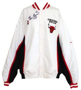 1998 Toni Kukoc Chicago Bulls Worn & Autographed Home NBA Finals Warm-Up Jacket and Pants