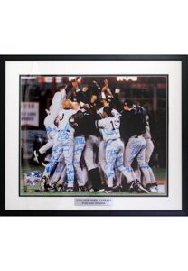 2000 New York Yankees Team Signed World Series Limited Edition Display