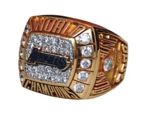 2000 Quinton LA Lakers World Championship Ring