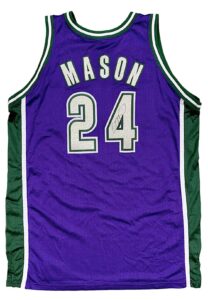 2002-03 Desmond Mason Milwaukee Bucks Game-Used & Signed Jersey