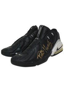 2005 Robert Horry San Antonio Spurs Game-Used & Autographed Sneakers