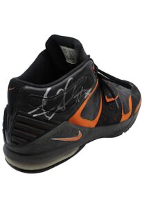 2006 Amar’e Stoudemire Phoenix Suns NBA Playoffs Game-Used & Autographed Single Shoe