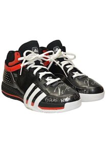 2008-09 Derrick Rose Chicago Bulls Game-Used & Dual Autographed Rookie Shoes