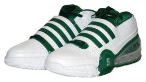 2008-2009 Kevin Garnett Boston Celtics Game-Used Sneakers