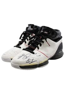 2010-11 Derrick Rose Chicago Bulls Game-Used & Dual-Autographed Shoes