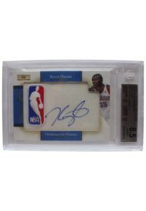 2010-11 Panini National Treasures Signature Patches Kevin Durant #17