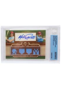 2010 Topps Sterling Career Chronicles Autographs Mike Schmidt #4CCAR10