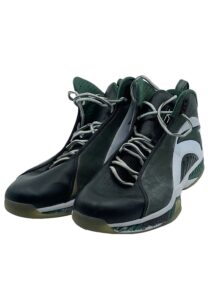 2011-12 Kevin Garnett Boston Celtics Game-Used Shoes