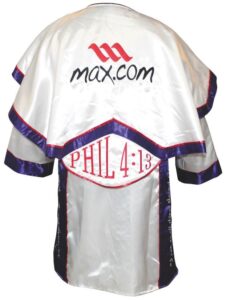 4/10/10 Evander Holyfield Fight Worn Robe vs Botha to Win WBF Heavyweight Title