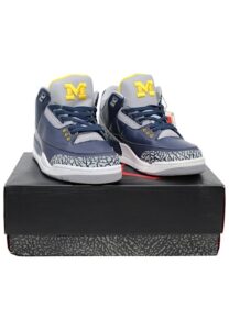 Air Jordan 3 Retro OG Michigan Wolverines Shoes