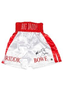 Boxing Autographed Replica Clothing Lot